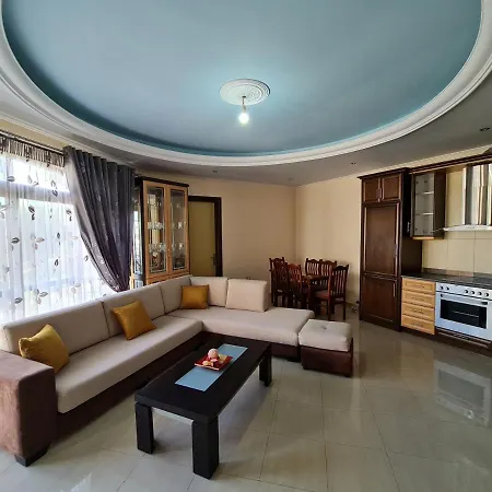 Centrum Apartments Ksamil Guest house
