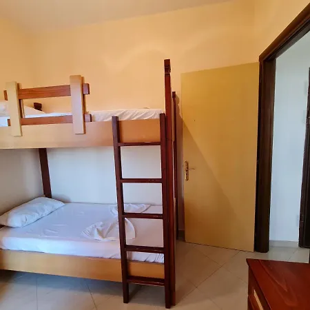 Centrum Apartments Ksamil Guest house