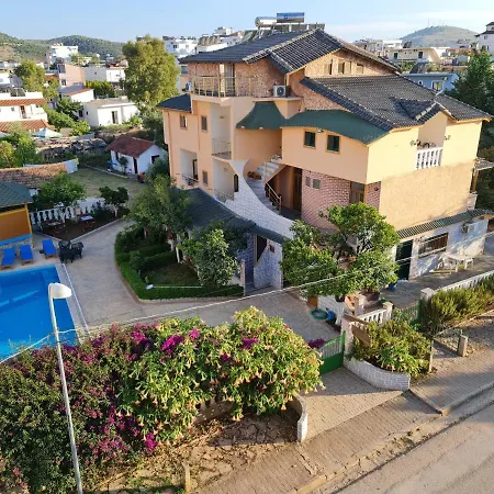 Guest house Centrum Apartments Ksamil