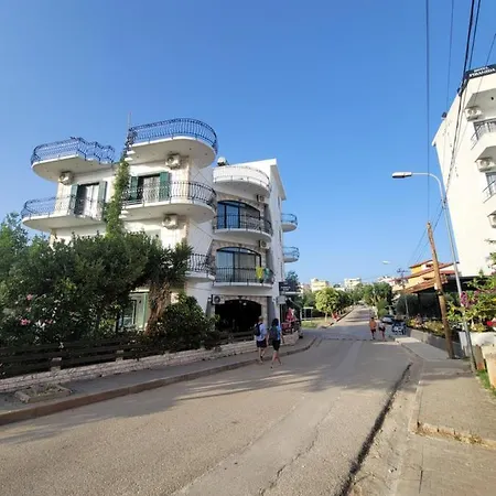 Guest house Centrum Apartments Ksamil Ksamil