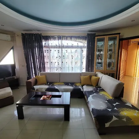 Centrum Apartments Ksamil Guest house